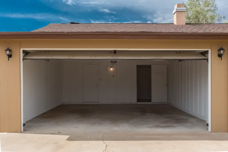 Garage Painting in South Bend, IN - Painting Company Garage Painting in South Bend, IN - Painting Company